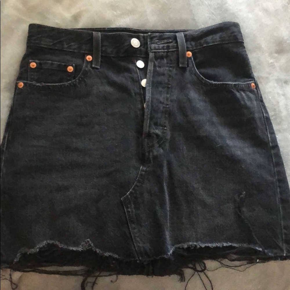 Levi’s black denim mini skirt